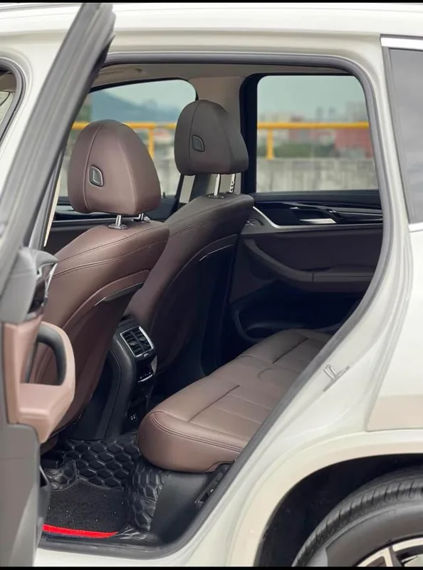 BMW X3 2022 Reforma xDrive25i M Conjunto deportivo interior foto 9 BMW X3 2022 Reforma xDrive25i M Conjunto deportivo interior foto 9
