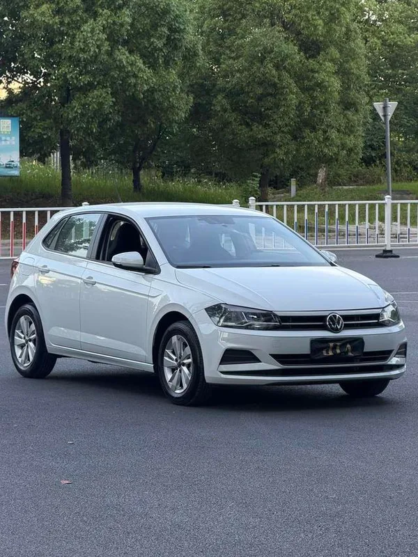 Volkswagen Polo 2023 Plus 1.5L Versión de tecnología colorida automática exterior foto 3 Volkswagen Polo 2023 Plus 1.5L Versión de tecnología colorida automática exterior foto 3
