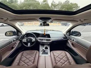 BMW X5 2022 xDrive 30Li M Conjunto deportivo interior foto 6 BMW X5 2022 xDrive 30Li M Conjunto deportivo interior foto 6