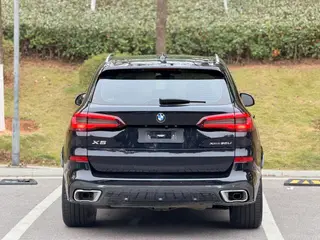BMW X5 2022 xDrive 30Li M Conjunto deportivo interior foto 8 BMW X5 2022 xDrive 30Li M Conjunto deportivo interior foto 8