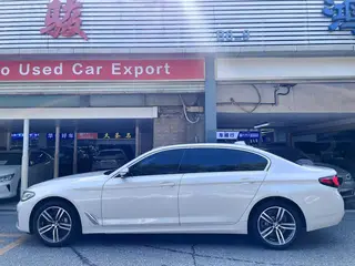 BMW 5 Series 2023 530Li Líder Traje de lujo exterior foto 3 BMW 5 Series 2023 530Li Líder Traje de lujo exterior foto 3