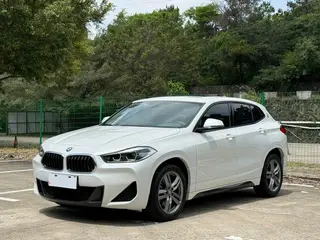 BMW X2 2021 sDrive25i M Ensemble de sport
