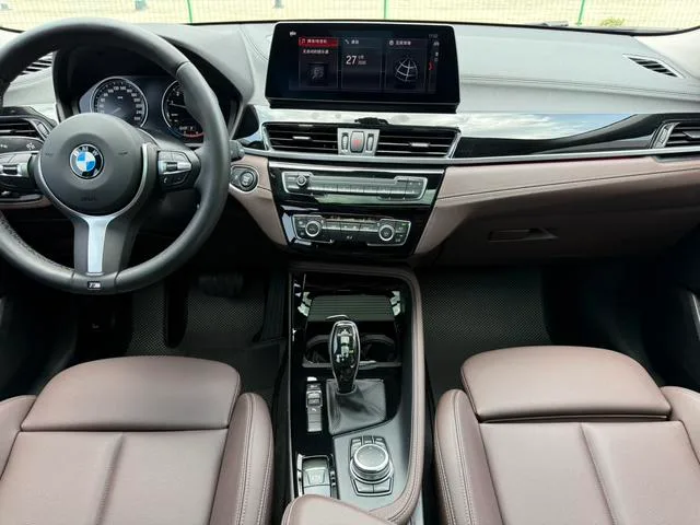 BMW X2 2021 sDrive25i M Conjunto deportivo interior foto 7 BMW X2 2021 sDrive25i M Conjunto deportivo interior foto 7