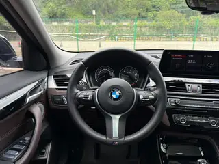 BMW X2 2021 sDrive25i M Conjunto deportivo interior foto 8 BMW X2 2021 sDrive25i M Conjunto deportivo interior foto 8