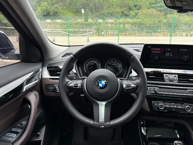 BMW X2 2021 sDrive25i M Conjunto deportivo interior foto 8 BMW X2 2021 sDrive25i M Conjunto deportivo interior foto 8