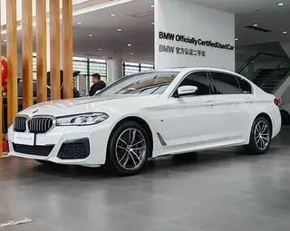 BMW 5 Series 2022 Segundo cambio 525Li M Conjunto deportivo exterior foto 1 BMW 5 Series 2022 Segundo cambio 525Li M Conjunto deportivo exterior foto 1