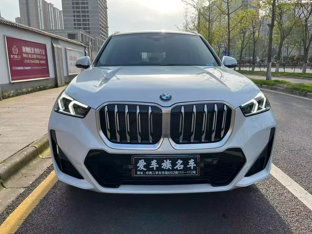 BMW X1 2025 sDrive25Li M Conjunto deportivo exterior foto 2 BMW X1 2025 sDrive25Li M Conjunto deportivo exterior foto 2
