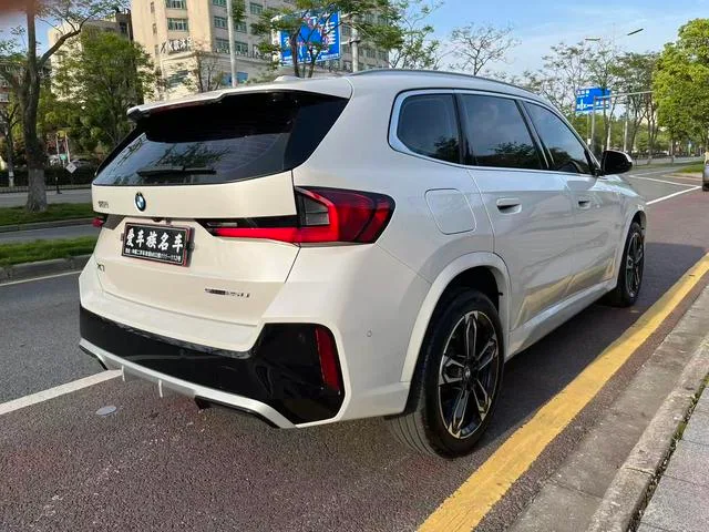 BMW X1 2025 sDrive25Li M Conjunto deportivo interior foto 18 BMW X1 2025 sDrive25Li M Conjunto deportivo interior foto 18