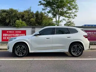 BMW X1 2025 sDrive25Li M Conjunto deportivo interior foto 19 BMW X1 2025 sDrive25Li M Conjunto deportivo interior foto 19