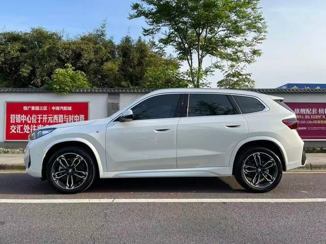 BMW X1 2025 sDrive25Li M Conjunto deportivo interior foto 19 BMW X1 2025 sDrive25Li M Conjunto deportivo interior foto 19