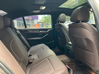 BMW 5 Series 2021 Reforma 525Li M Conjunto deportivo exterior foto 7 BMW 5 Series 2021 Reforma 525Li M Conjunto deportivo exterior foto 7