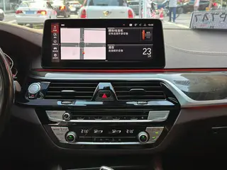 BMW 5 Series 2021 Reforma 525Li M Conjunto deportivo interior foto 12 BMW 5 Series 2021 Reforma 525Li M Conjunto deportivo interior foto 12