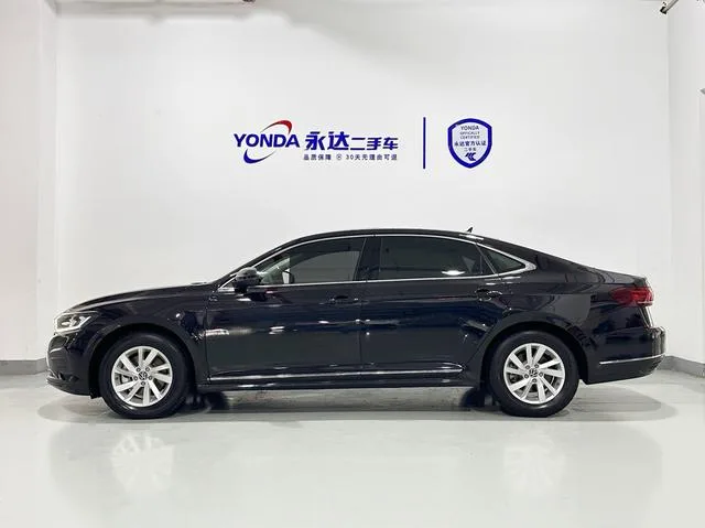 Volkswagen Passat 2024 280TSI Edición de negocios exterior foto 2 Volkswagen Passat 2024 280TSI Edición de negocios exterior foto 2