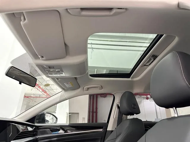 Volkswagen Passat 2024 280TSI Edición de negocios interior foto 14 Volkswagen Passat 2024 280TSI Edición de negocios interior foto 14
