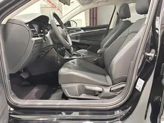 Volkswagen Passat 2024 280TSI Edición de negocios interior foto 15 Volkswagen Passat 2024 280TSI Edición de negocios interior foto 15