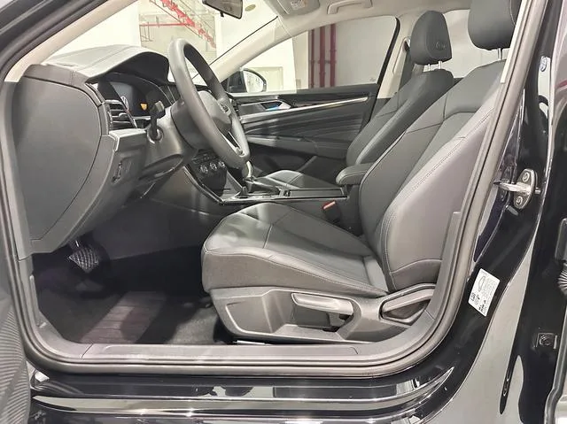 Volkswagen Passat 2024 280TSI Edición de negocios interior foto 15 Volkswagen Passat 2024 280TSI Edición de negocios interior foto 15