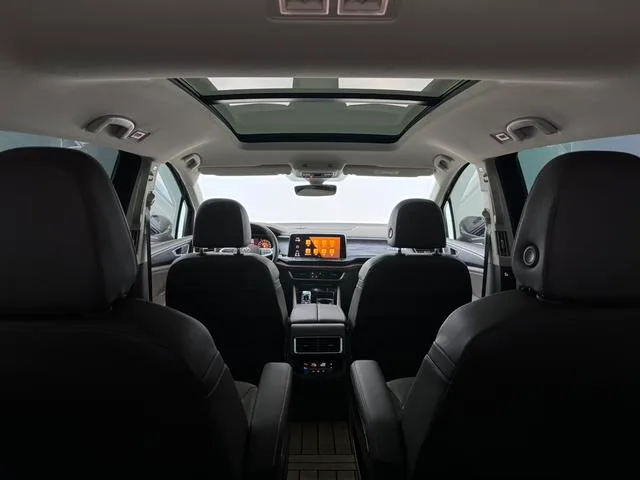 Volkswagen Viloran 2022 380TSI Zunchi Edition interior photo 10 Volkswagen Viloran 2022 380TSI Zunchi Edition interior photo 10
