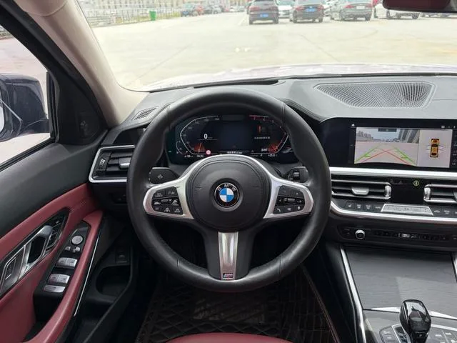BMW 3 Series 2022 Модификация 325i M Спортивный ночной костюм интерьер фото 13 BMW 3 Series 2022 Модификация 325i M Спортивный ночной костюм интерьер фото 13