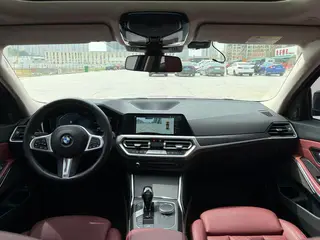 BMW 3 Series 2022 Модификация 325i M Спортивный ночной костюм интерьер фото 14 BMW 3 Series 2022 Модификация 325i M Спортивный ночной костюм интерьер фото 14