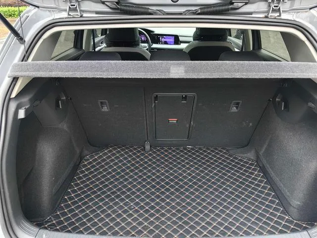 Volkswagen Golf 2021 280TSI DSG Pro interior foto 17 Volkswagen Golf 2021 280TSI DSG Pro interior foto 17