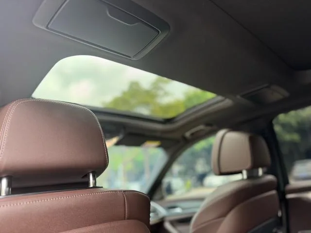 BMW 5 Series 2023 Reforma 530Li Tipo de lujo M Conjunto deportivo interior foto 13 BMW 5 Series 2023 Reforma 530Li Tipo de lujo M Conjunto deportivo interior foto 13