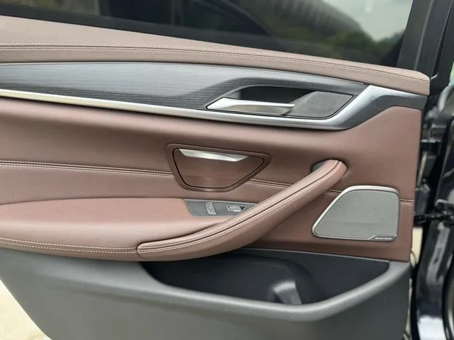 BMW 5 Series 2023 Reforma 530Li Tipo de lujo M Conjunto deportivo interior foto 14 BMW 5 Series 2023 Reforma 530Li Tipo de lujo M Conjunto deportivo interior foto 14