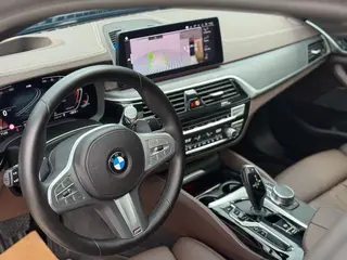 BMW 5 Series 2023 Reforma 530Li Tipo de lujo M Conjunto deportivo interior foto 16 BMW 5 Series 2023 Reforma 530Li Tipo de lujo M Conjunto deportivo interior foto 16
