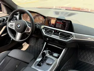 BMW 4 Series 2022 430i Gran Coupe M Traje nocturno deportivo Yao interior foto 8 BMW 4 Series 2022 430i Gran Coupe M Traje nocturno deportivo Yao interior foto 8