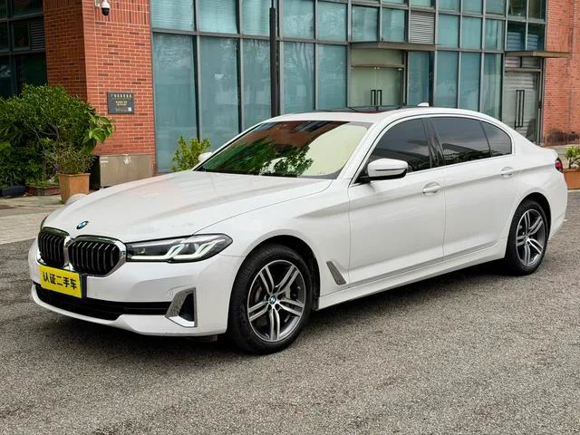 BMW 5 Series 2021 530Li Leading Type Luxury Set exterior photo 1 BMW 5 Series 2021 530Li Leading Type Luxury Set exterior photo 1
