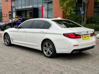 BMW 5 Series 2021 530Li Leading Type Luxury Set exterior photo 3 BMW 5 Series 2021 530Li Leading Type Luxury Set exterior photo 3