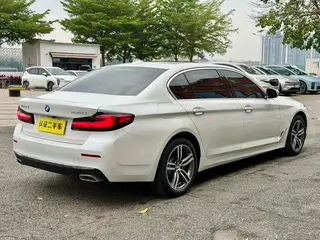 BMW 5 Series 2021 530Li Leading Type Luxury Set exterior photo 5 BMW 5 Series 2021 530Li Leading Type Luxury Set exterior photo 5