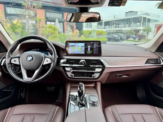 BMW 5 Series 2021 530Li Leading Type Luxury Set interior photo 12 BMW 5 Series 2021 530Li Leading Type Luxury Set interior photo 12