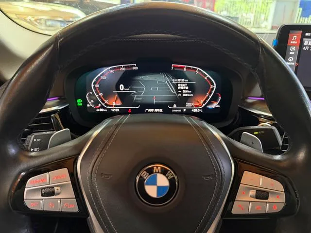 BMW 5 Series 2021 530Li Leading Type Luxury Set interior photo 18 BMW 5 Series 2021 530Li Leading Type Luxury Set interior photo 18