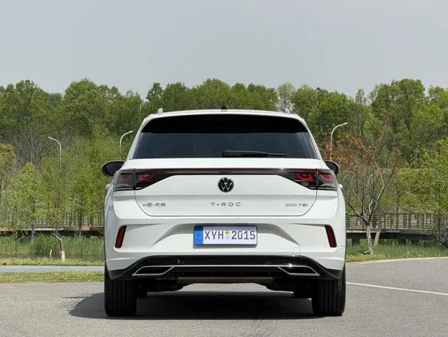 Volkswagen T-Roc 2024 300TSI DSG Chen Guang Edition interior photo 18 Volkswagen T-Roc 2024 300TSI DSG Chen Guang Edition interior photo 18