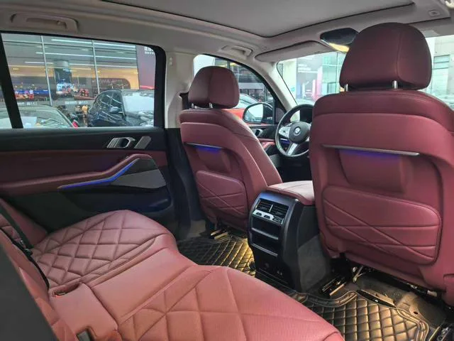BMW X5 2022 Restyling xDrive 30Li Premium Class M Sports suit interior photo 6 BMW X5 2022 Restyling xDrive 30Li Premium Class M Sports suit interior photo 6