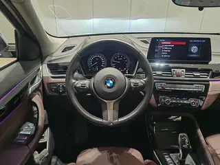 BMW X2 2022 sDrive25i M Conjunto deportivo interior foto 10 BMW X2 2022 sDrive25i M Conjunto deportivo interior foto 10