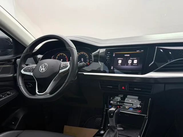 Volkswagen Passat 2022 330TSI Elite Edition interior photo 11 Volkswagen Passat 2022 330TSI Elite Edition interior photo 11