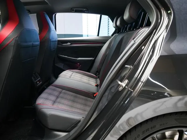 Volkswagen Golf GTI 2025 380TSI DSG GTI interior photo 15