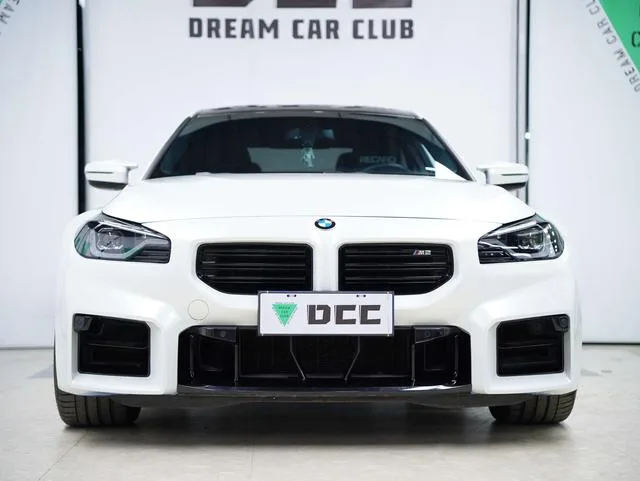 BMW M2 2023 M2 Coupe interior photo 18 BMW M2 2023 M2 Coupe interior photo 18