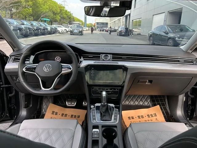 Volkswagen Magotan 2023 200 Dix mille éditions commémoratives 330TSI DSG Type de luxe extérieur photo 4