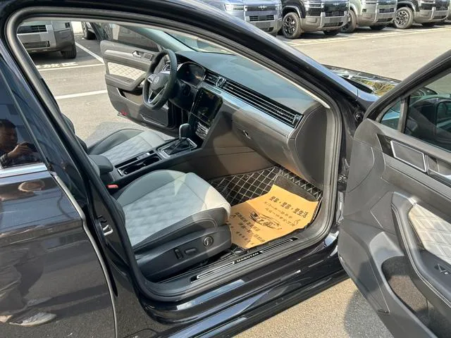 Volkswagen Magotan 2023 200 Dix mille éditions commémoratives 330TSI DSG Type de luxe extérieur photo 8