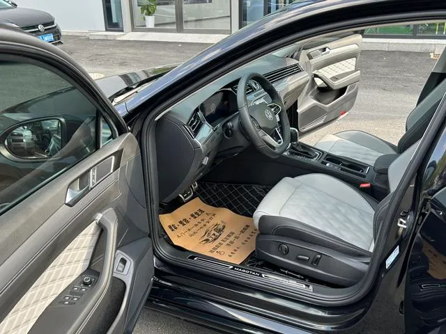 Volkswagen Magotan 2023 200 Dix mille éditions commémoratives 330TSI DSG Type de luxe extérieur photo 10