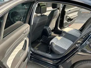 Volkswagen Magotan 2023 200 Dix mille éditions commémoratives 330TSI DSG Type de luxe intérieur photo 12