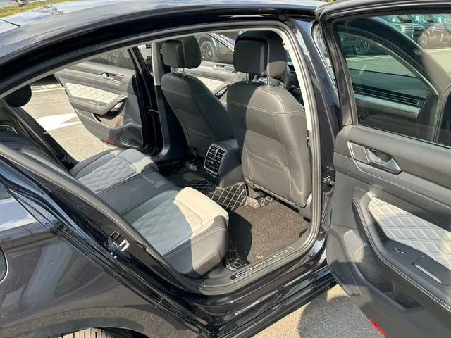 Volkswagen Magotan 2023 200 Dix mille éditions commémoratives 330TSI DSG Type de luxe intérieur photo 16