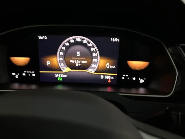 Volkswagen Magotan 2023 200 Dix mille éditions commémoratives 330TSI DSG Type de luxe intérieur photo 20
