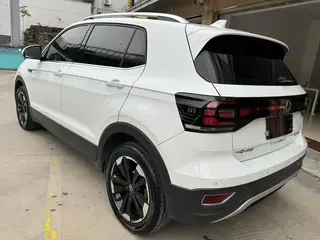 Volkswagen Tacqua 2023 200TSI DSG Yue Zhilian Edition interior photo 6 Volkswagen Tacqua 2023 200TSI DSG Yue Zhilian Edition interior photo 6