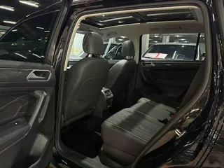 Volkswagen Tiguan L 2024 Expart 330TSI Deux roues motrices R-Line Version Long Yao intérieur photo 6