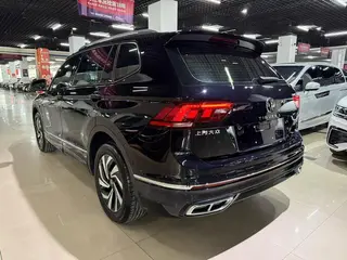 Volkswagen Tiguan L 2024 Expart 330TSI Deux roues motrices R-Line Version Long Yao intérieur photo 9