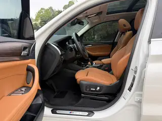 BMW X3 2021 xDrive28i M Conjunto deportivo exterior foto 4 BMW X3 2021 xDrive28i M Conjunto deportivo exterior foto 4