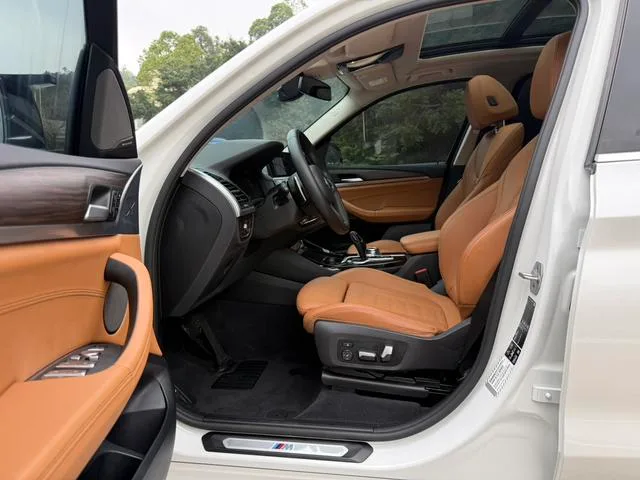 BMW X3 2021 xDrive28i M Conjunto deportivo exterior foto 4 BMW X3 2021 xDrive28i M Conjunto deportivo exterior foto 4